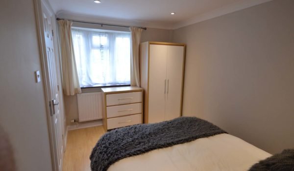 Gallery Image Bedroom 5 (2)